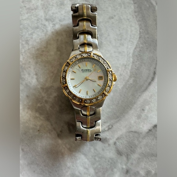 Fossil Watch - Picture 2 of 5